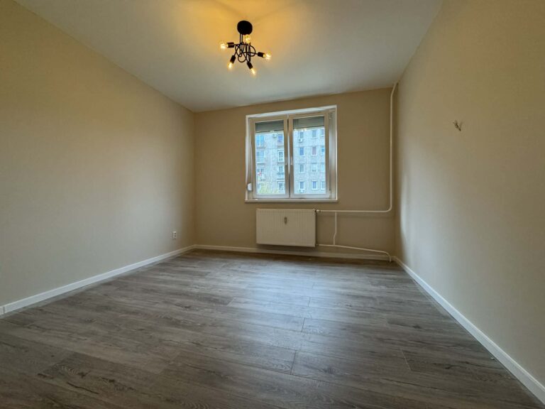 703236f5-7420-4cb3-815d-8fba4bbab945