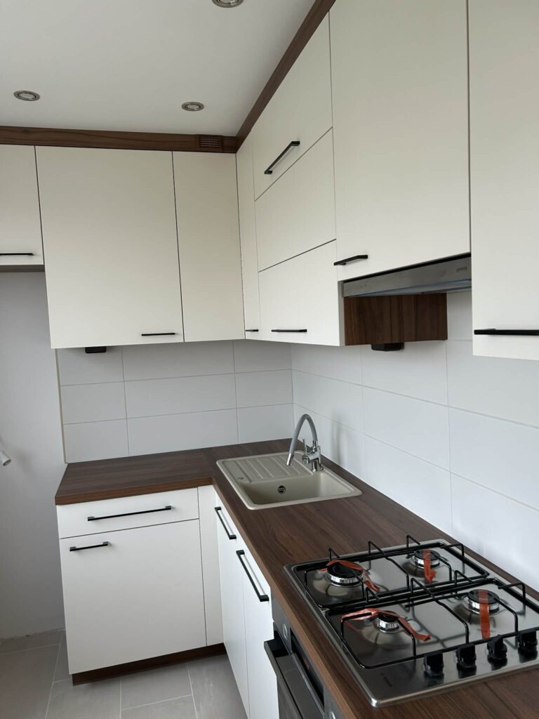 8a58a3da-d8d8-486b-a5d1-57e75b71285a