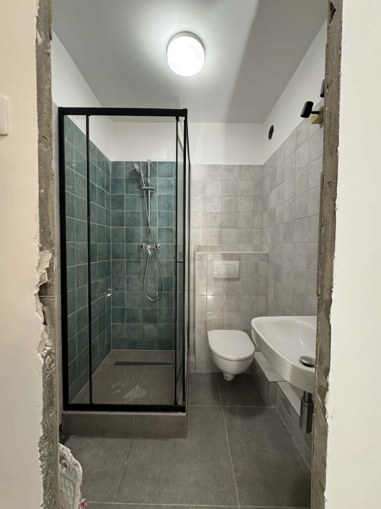 e25b3f44-184a-468b-b03b-1656388920d7